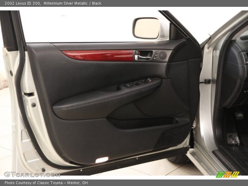 Millennium Silver Metallic / Black 2002 Lexus ES 300