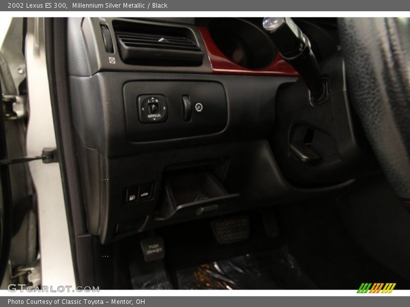 Millennium Silver Metallic / Black 2002 Lexus ES 300