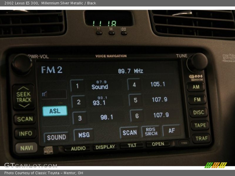 Millennium Silver Metallic / Black 2002 Lexus ES 300