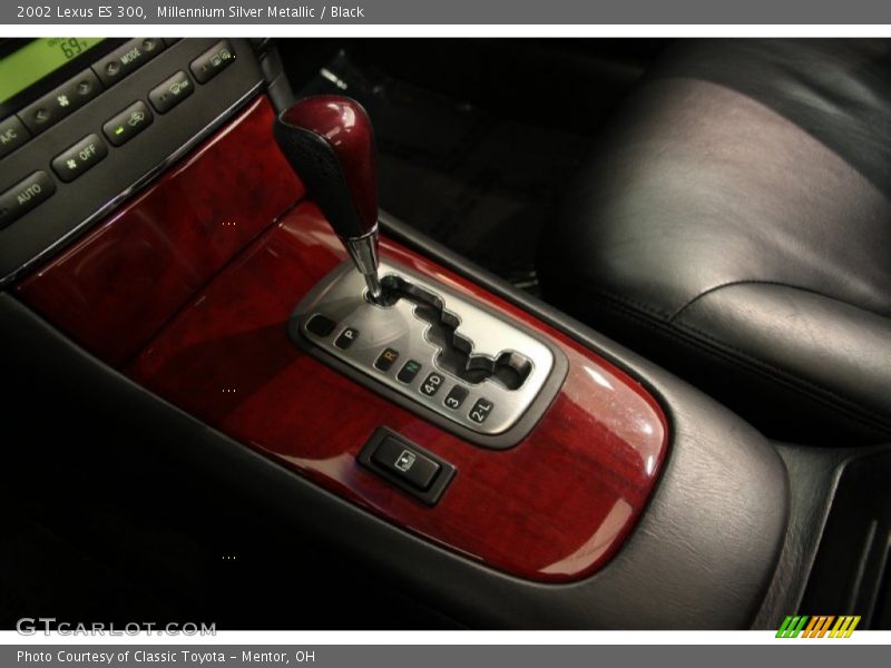Millennium Silver Metallic / Black 2002 Lexus ES 300