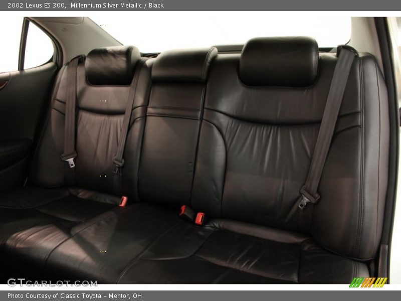 Millennium Silver Metallic / Black 2002 Lexus ES 300