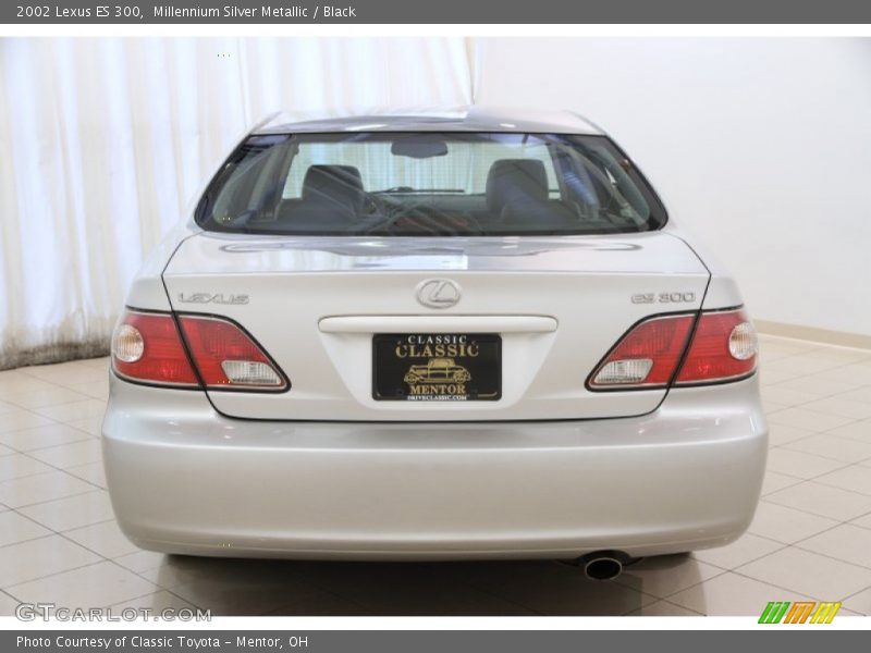 Millennium Silver Metallic / Black 2002 Lexus ES 300
