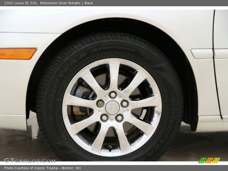 Millennium Silver Metallic / Black 2002 Lexus ES 300