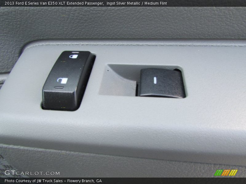 Ingot Silver Metallic / Medium Flint 2013 Ford E Series Van E350 XLT Extended Passenger