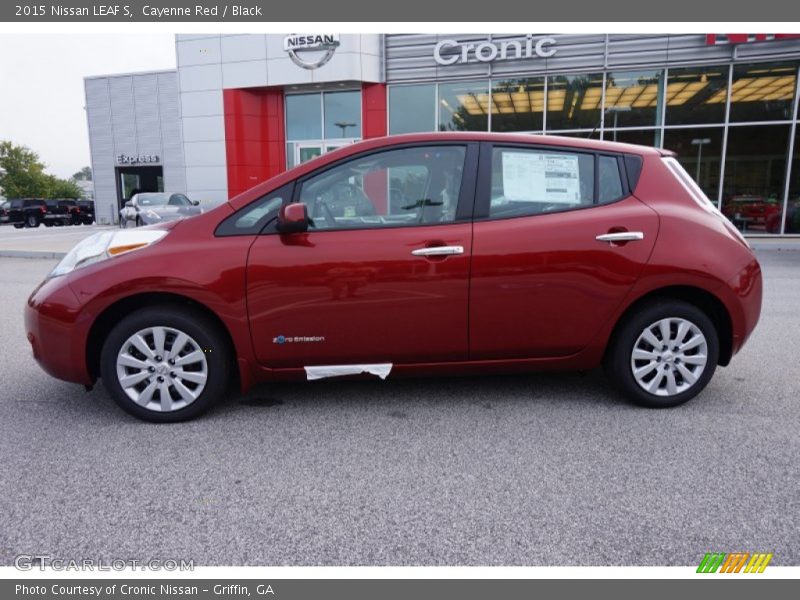 Cayenne Red / Black 2015 Nissan LEAF S