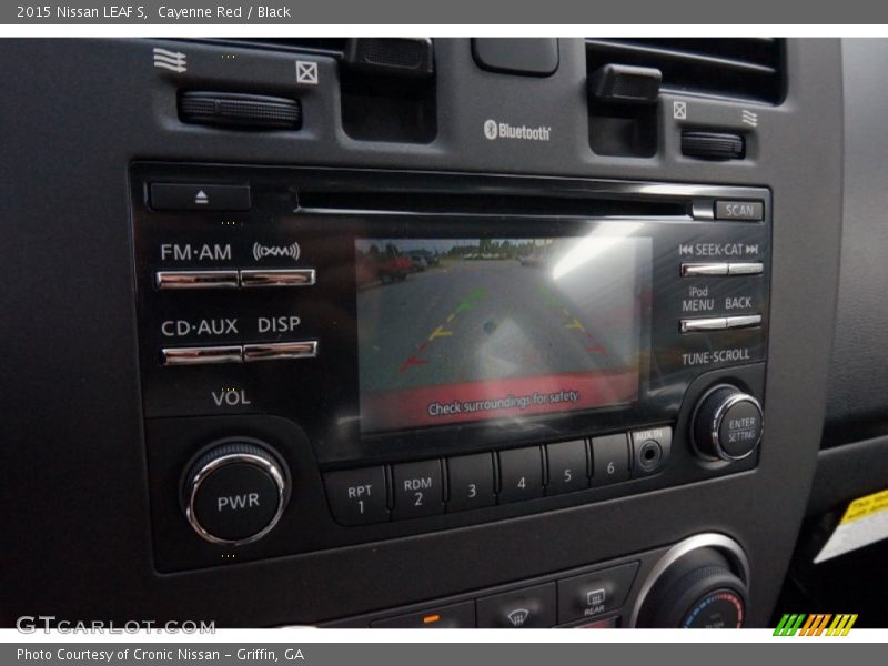 Cayenne Red / Black 2015 Nissan LEAF S