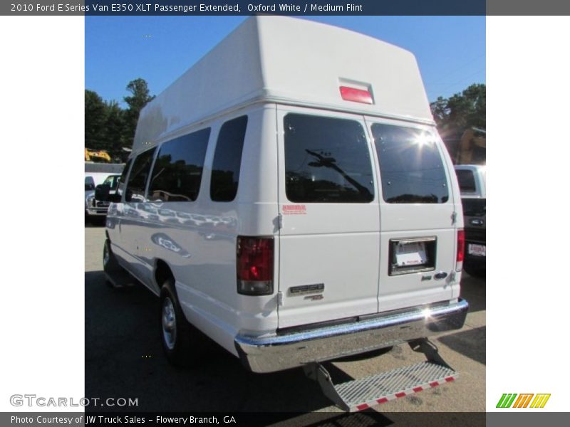 Oxford White / Medium Flint 2010 Ford E Series Van E350 XLT Passenger Extended