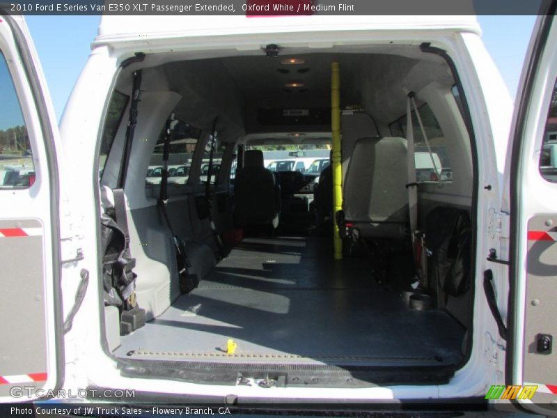 Oxford White / Medium Flint 2010 Ford E Series Van E350 XLT Passenger Extended