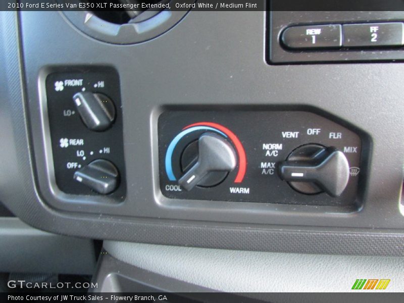 Oxford White / Medium Flint 2010 Ford E Series Van E350 XLT Passenger Extended