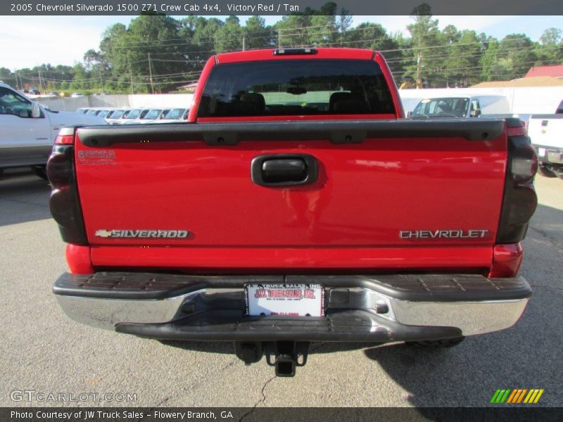 Victory Red / Tan 2005 Chevrolet Silverado 1500 Z71 Crew Cab 4x4