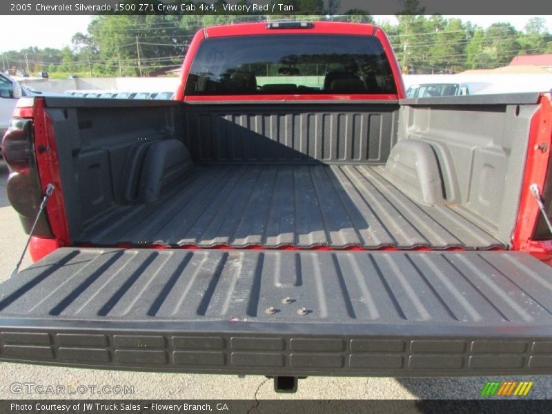 Victory Red / Tan 2005 Chevrolet Silverado 1500 Z71 Crew Cab 4x4