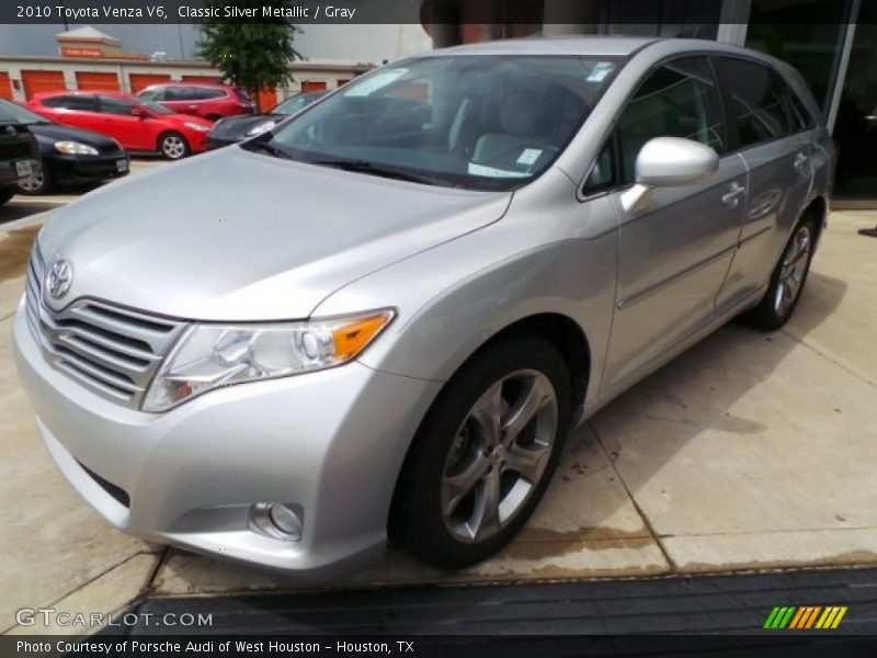 Classic Silver Metallic / Gray 2010 Toyota Venza V6