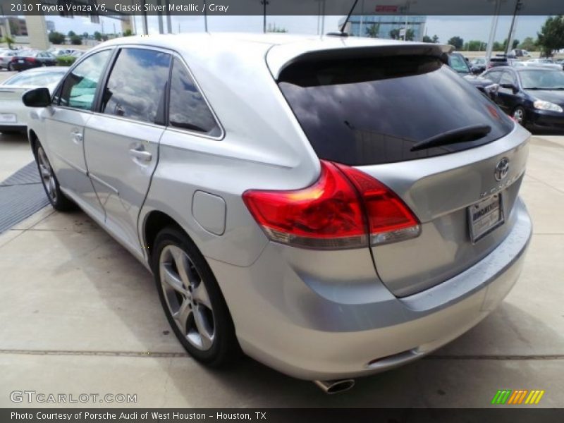 Classic Silver Metallic / Gray 2010 Toyota Venza V6