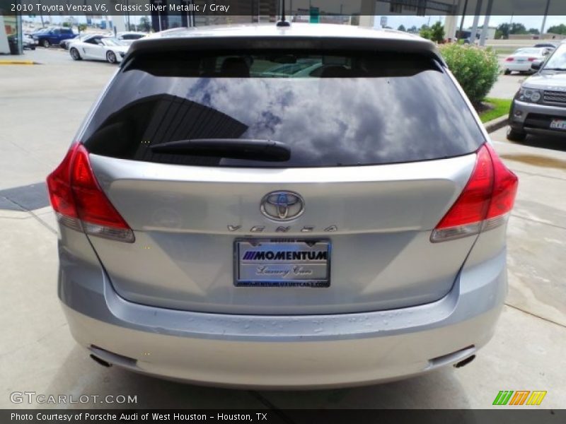 Classic Silver Metallic / Gray 2010 Toyota Venza V6