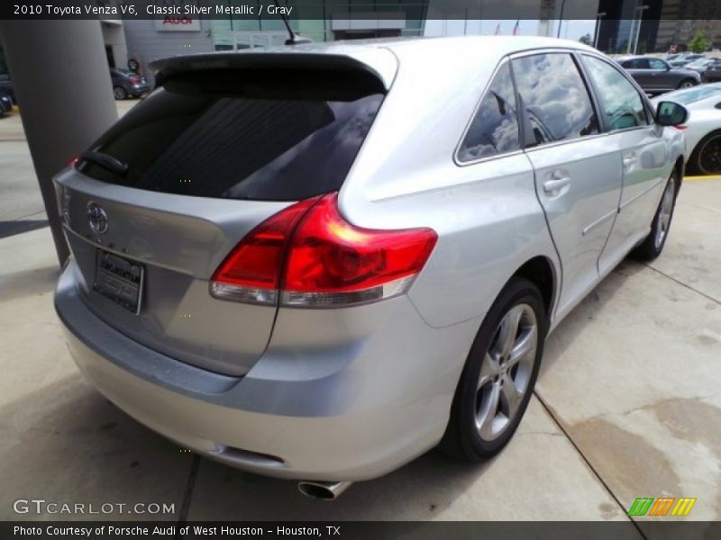 Classic Silver Metallic / Gray 2010 Toyota Venza V6