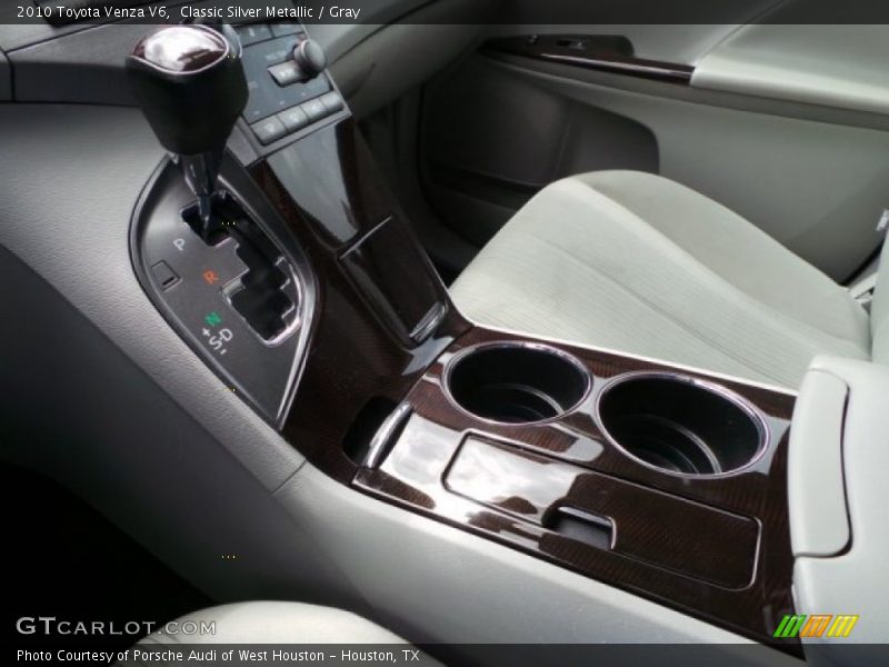 Classic Silver Metallic / Gray 2010 Toyota Venza V6