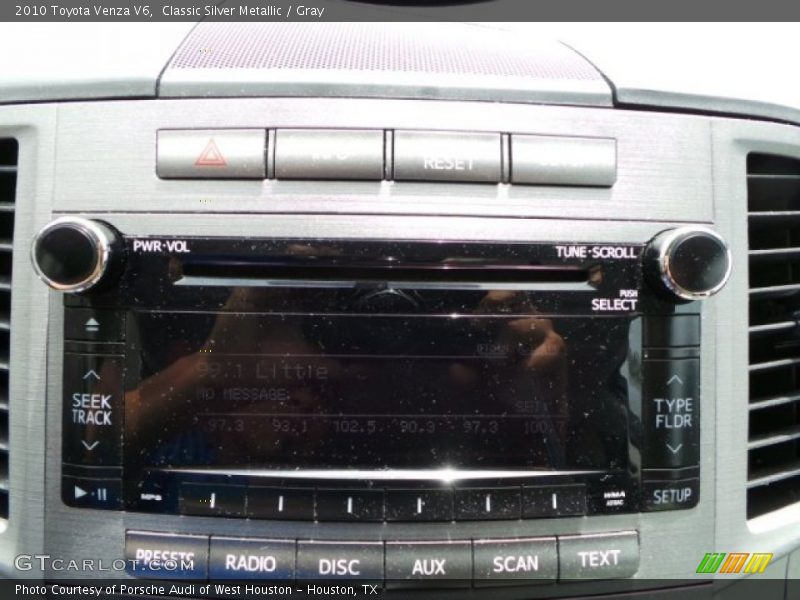Classic Silver Metallic / Gray 2010 Toyota Venza V6