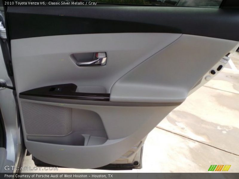 Classic Silver Metallic / Gray 2010 Toyota Venza V6