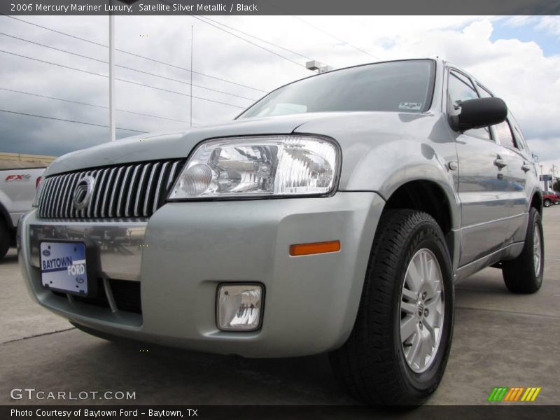 Satellite Silver Metallic / Black 2006 Mercury Mariner Luxury