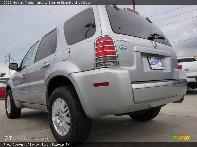 Satellite Silver Metallic / Black 2006 Mercury Mariner Luxury