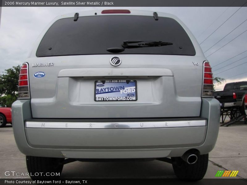 Satellite Silver Metallic / Black 2006 Mercury Mariner Luxury