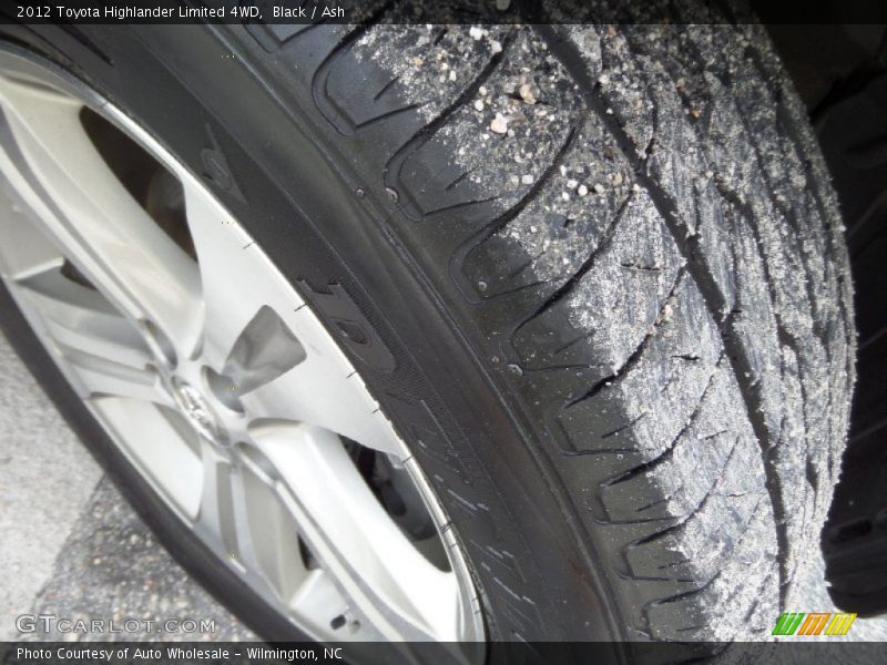 Black / Ash 2012 Toyota Highlander Limited 4WD