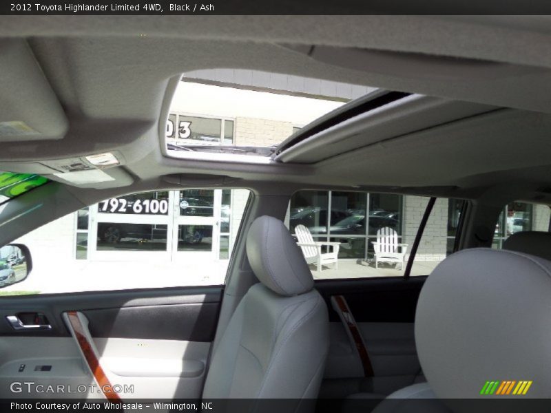 Black / Ash 2012 Toyota Highlander Limited 4WD