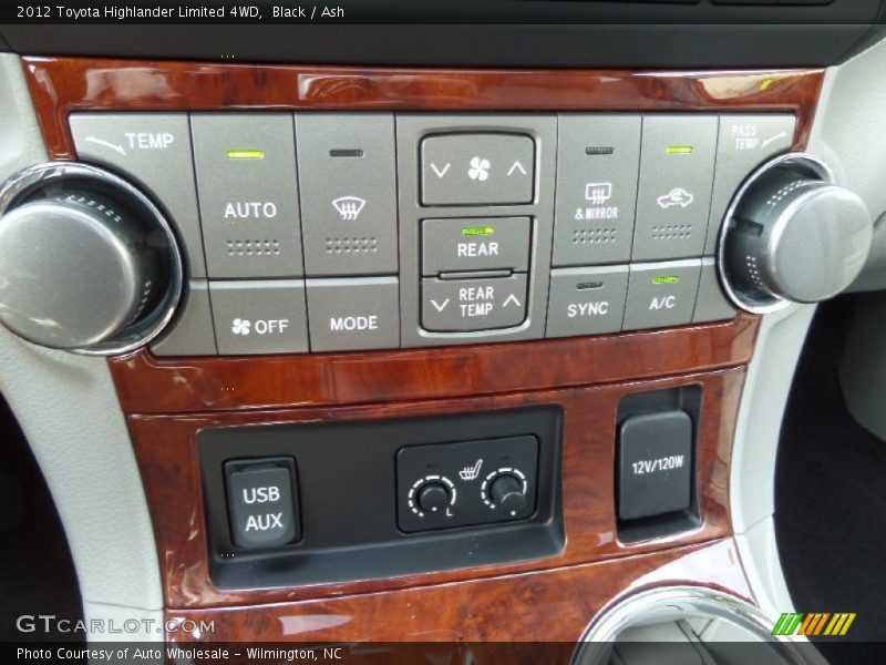 Black / Ash 2012 Toyota Highlander Limited 4WD