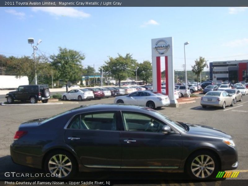 Magnetic Gray Metallic / Light Gray 2011 Toyota Avalon Limited