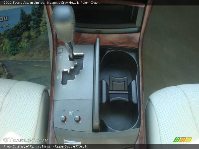 Magnetic Gray Metallic / Light Gray 2011 Toyota Avalon Limited