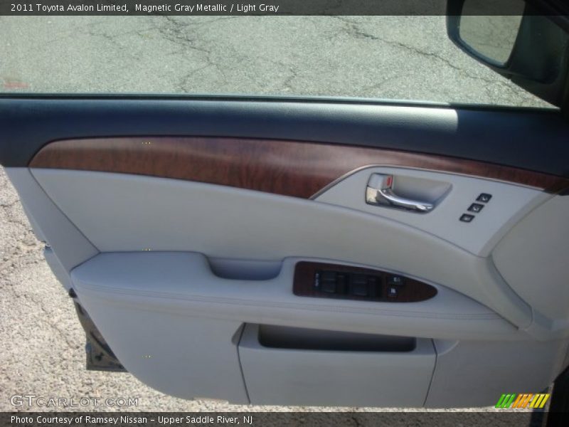 Magnetic Gray Metallic / Light Gray 2011 Toyota Avalon Limited