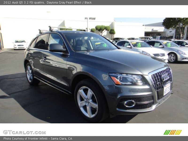 Daytona Gray Pearl Effect / Black 2012 Audi Q5 3.2 FSI quattro