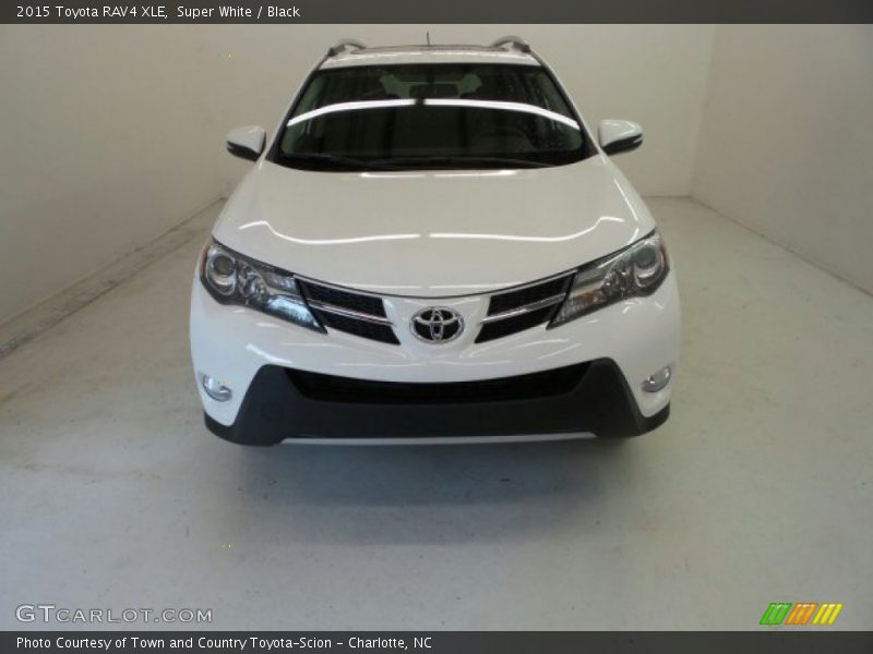 Super White / Black 2015 Toyota RAV4 XLE
