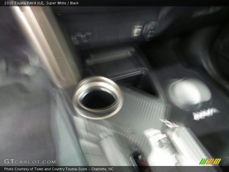 Super White / Black 2015 Toyota RAV4 XLE