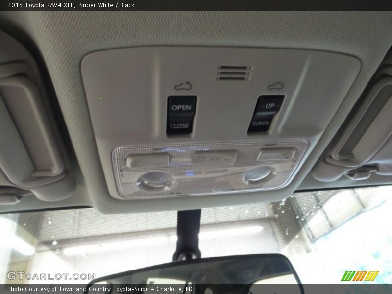 Super White / Black 2015 Toyota RAV4 XLE