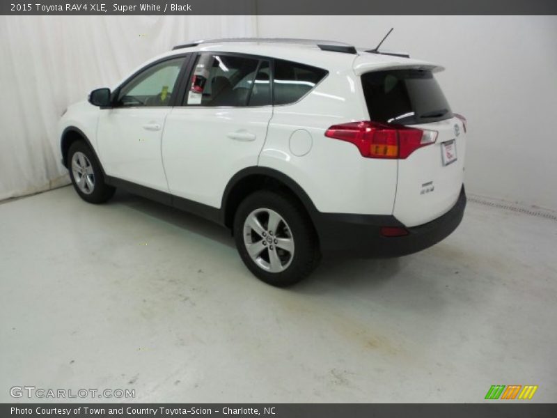 Super White / Black 2015 Toyota RAV4 XLE