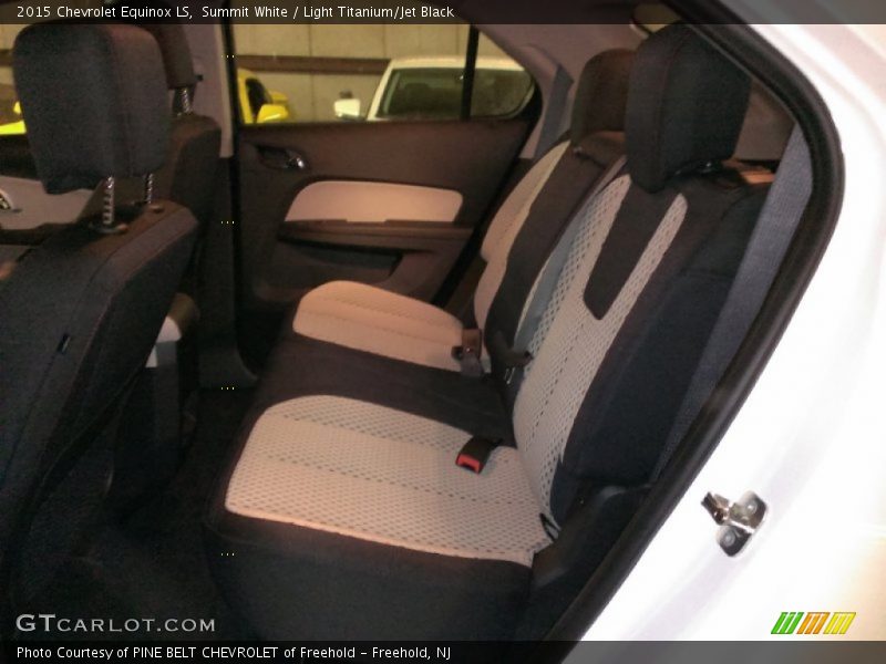 Summit White / Light Titanium/Jet Black 2015 Chevrolet Equinox LS