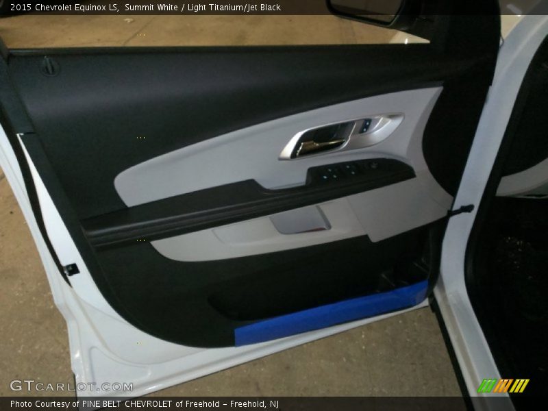Summit White / Light Titanium/Jet Black 2015 Chevrolet Equinox LS