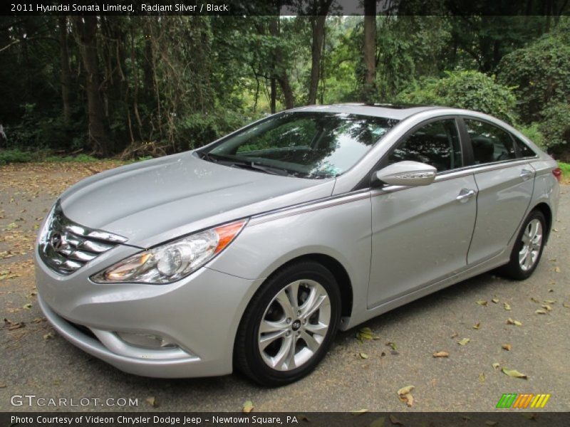 Front 3/4 View of 2011 Sonata Limited