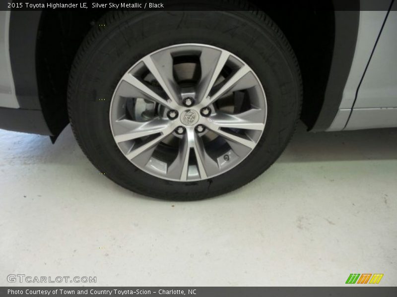 Silver Sky Metallic / Black 2015 Toyota Highlander LE