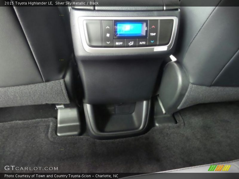 Silver Sky Metallic / Black 2015 Toyota Highlander LE