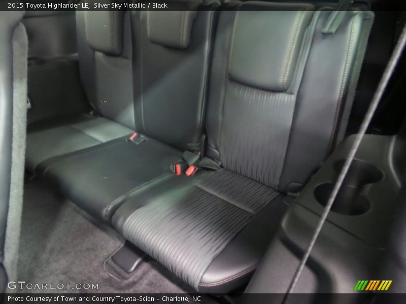 Silver Sky Metallic / Black 2015 Toyota Highlander LE