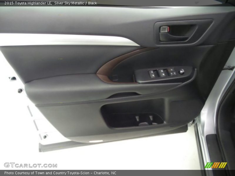 Silver Sky Metallic / Black 2015 Toyota Highlander LE