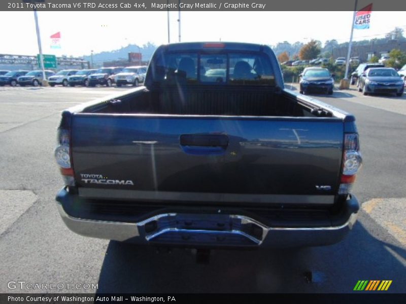 Magnetic Gray Metallic / Graphite Gray 2011 Toyota Tacoma V6 TRD Access Cab 4x4