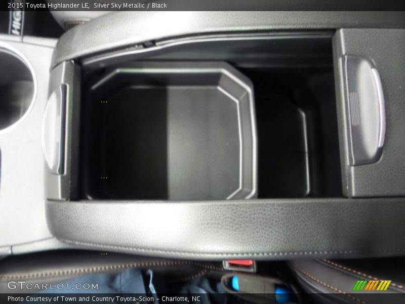 Silver Sky Metallic / Black 2015 Toyota Highlander LE