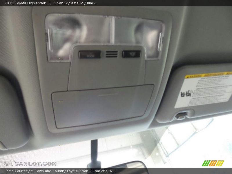 Silver Sky Metallic / Black 2015 Toyota Highlander LE