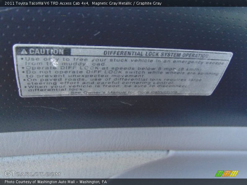 Magnetic Gray Metallic / Graphite Gray 2011 Toyota Tacoma V6 TRD Access Cab 4x4
