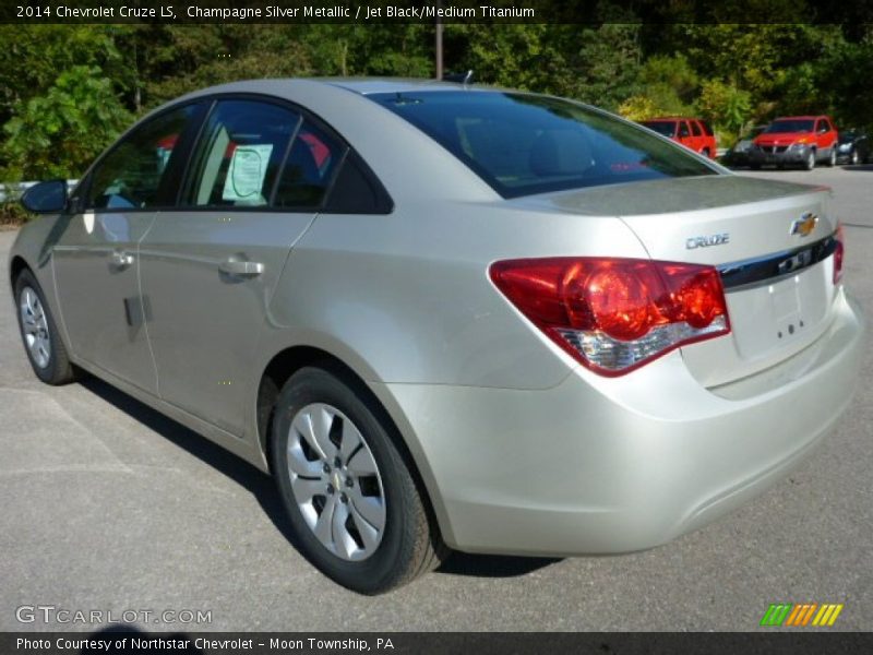 Champagne Silver Metallic / Jet Black/Medium Titanium 2014 Chevrolet Cruze LS