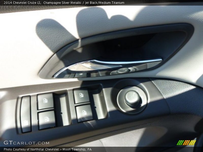 Champagne Silver Metallic / Jet Black/Medium Titanium 2014 Chevrolet Cruze LS