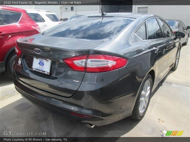 Magnetic Metallic / Charcoal Black 2015 Ford Fusion SE